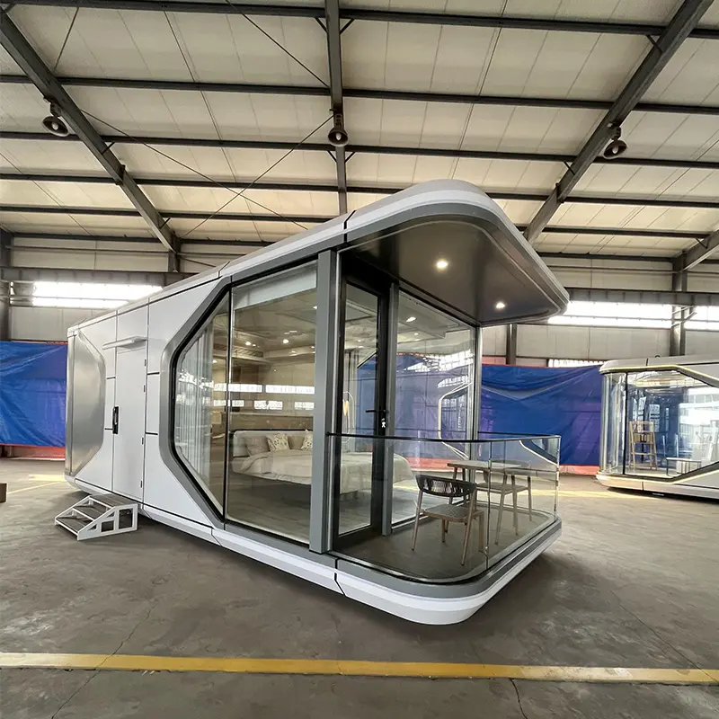 K7 Space Capsule Pod s balkónom